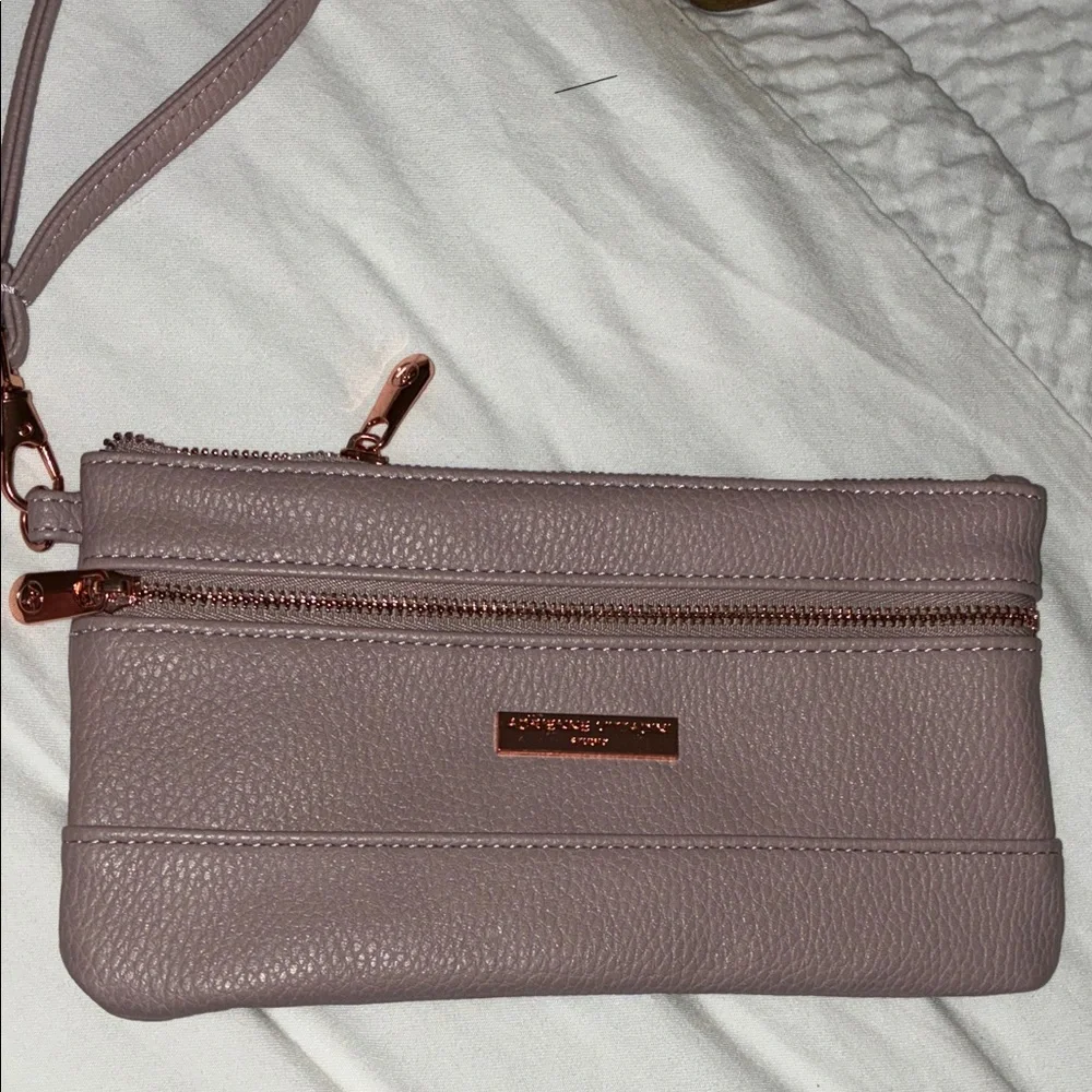 Adrienne Vittadini Mauve Wristlet with Rose Gold Accents‎